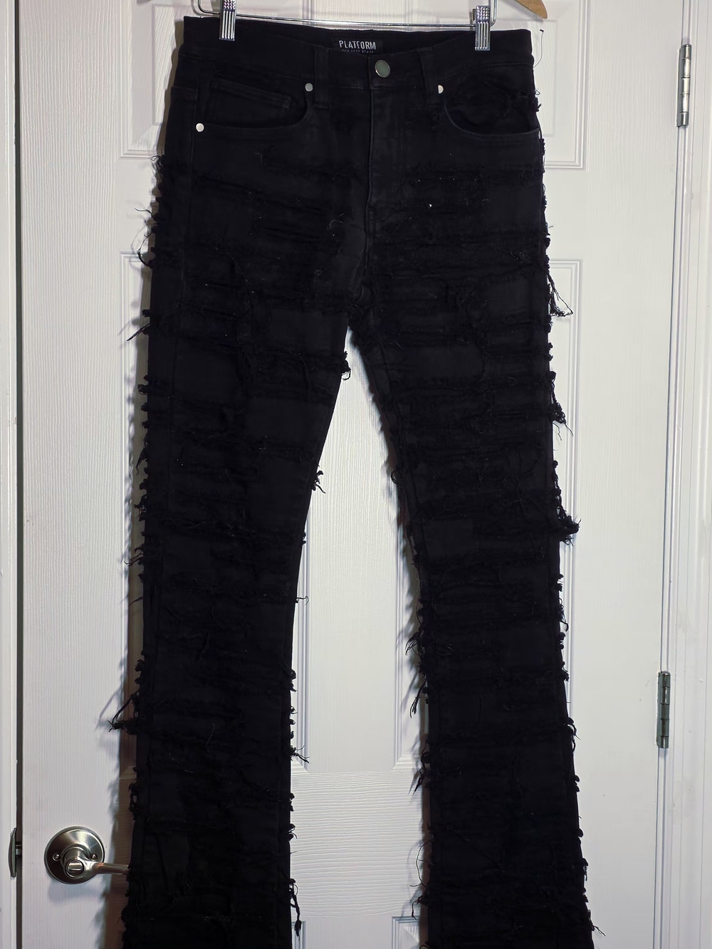 Platform New York Staff Distressed Black 32x38 Jeans - Picture 2 of 8